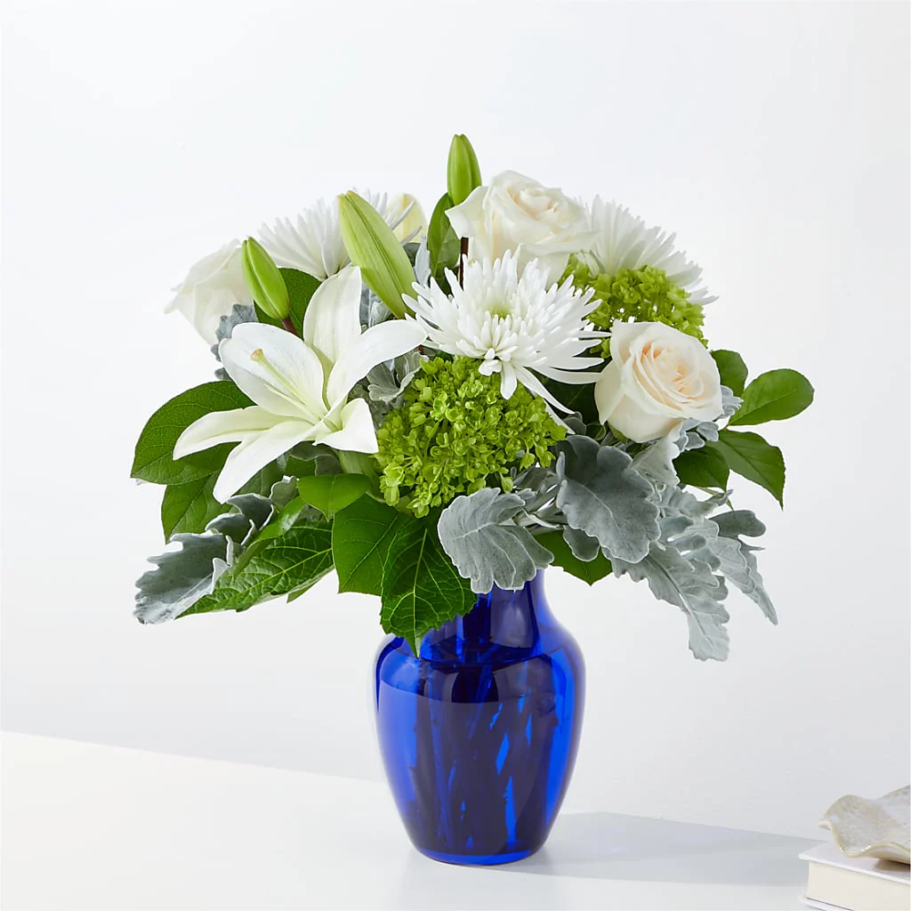 Snowy Dreams Bouquet - Image 2