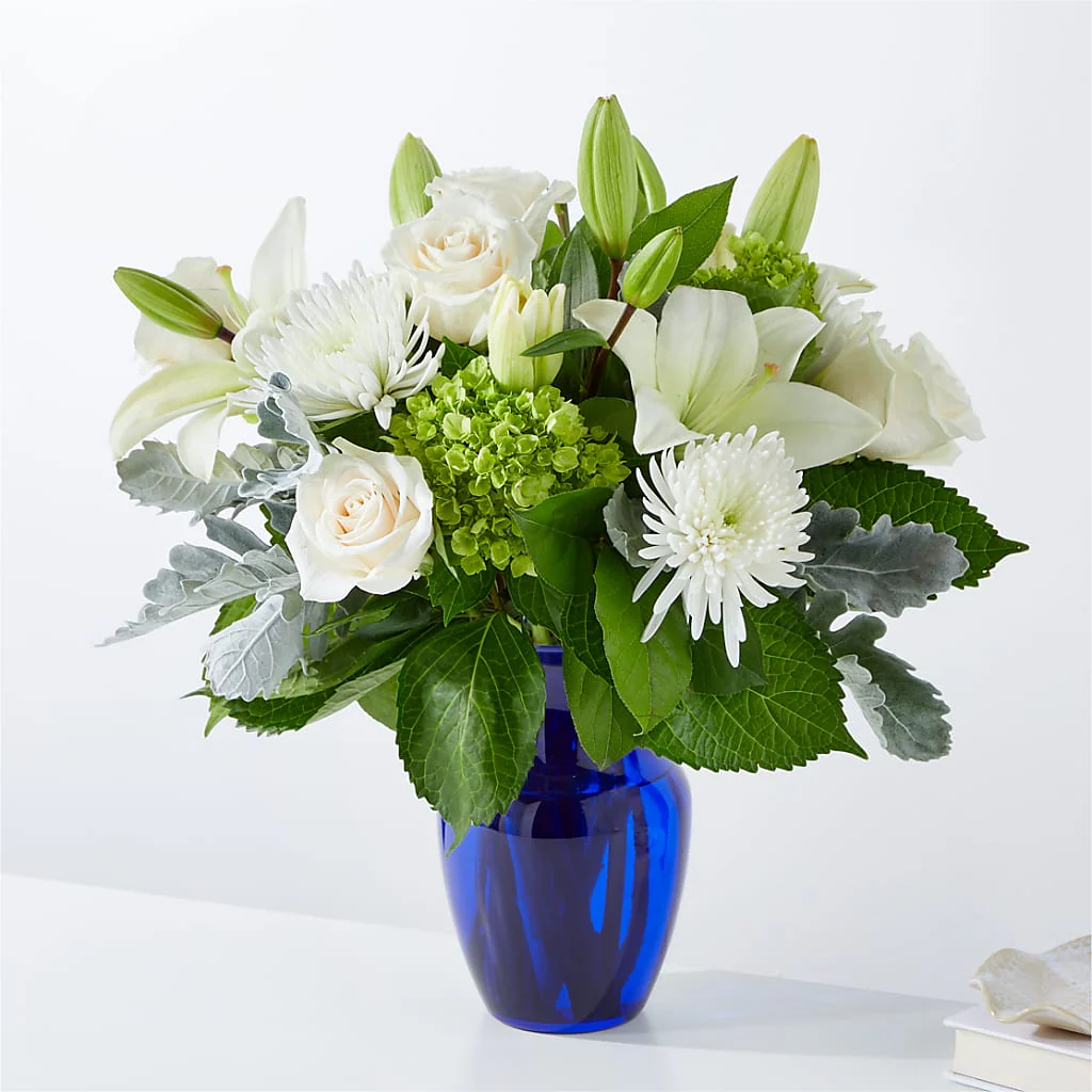 Snowy Dreams Bouquet - Image 3