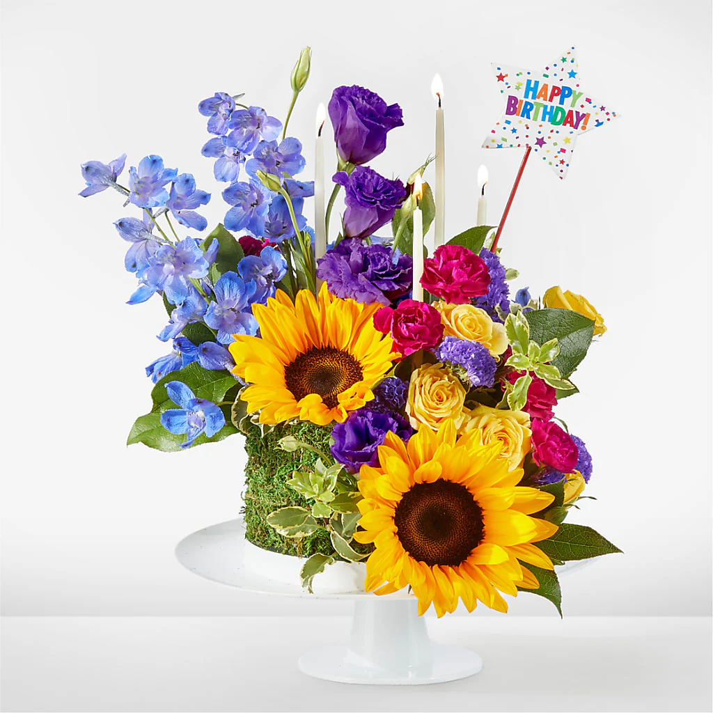 Star of the Day Floral Cake - Image 2